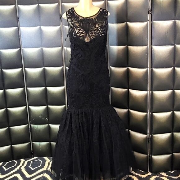 JS Collection formal gown - Picture 2 of 14